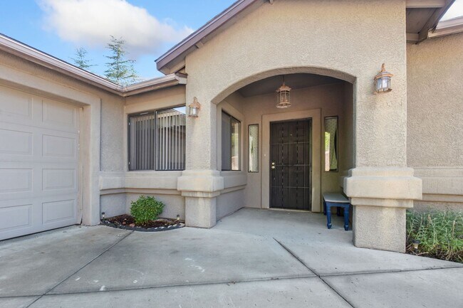 Photo - Charming 3 Bedroom + Bonus Room in Eagle R...