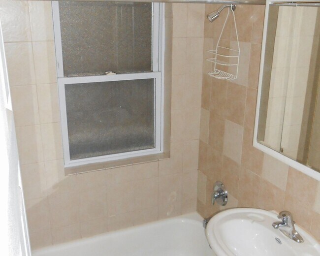 Photo - 5133 N Wolcott Ave Unit 1A