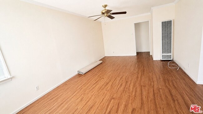 3866 Bentley Ave