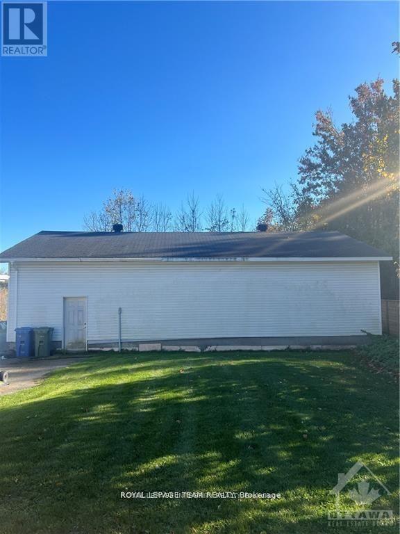 Photo - 4670 Fallowfield Rd