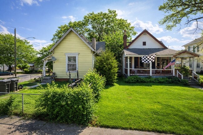 Building Photo - 1337 Barth Ave