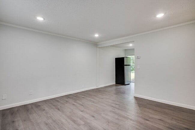 Photo - "Charming 2-Bedroom Duplex with Spacious 1,344 Sq Ft Living Space in Derby, KS!"