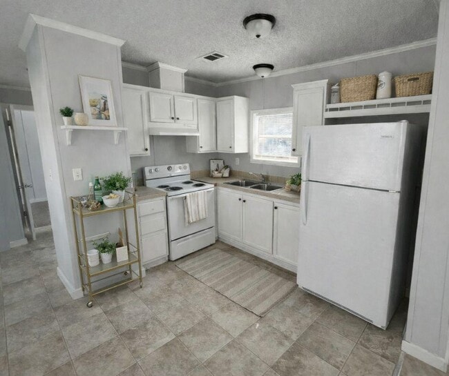 Photo - 2218 Chicago Cubs St