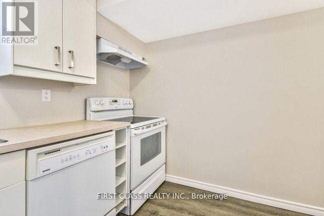 Photo - 24 Fintona Ave