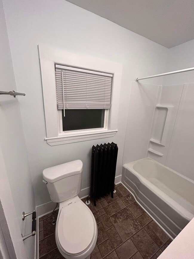 Photo - 10 Winter St Apartments Unit 3