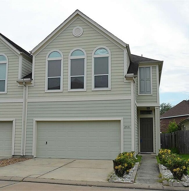 Building Photo - 2918 Hebert Trail Dr Rental