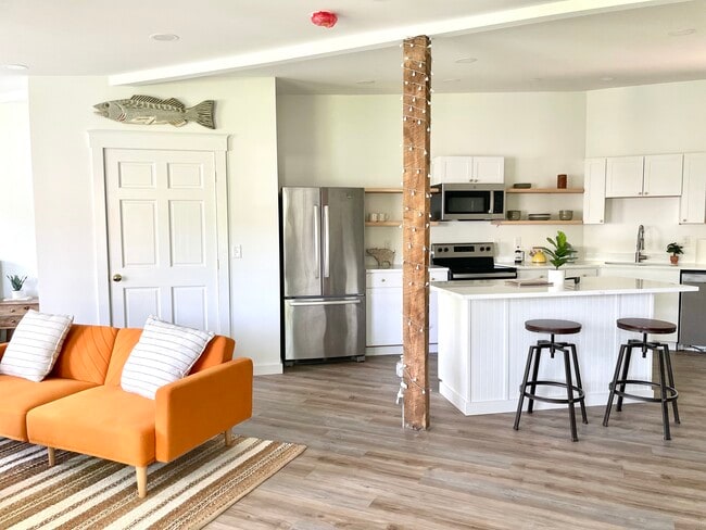 Building Photo - 17 Page St Unit 1