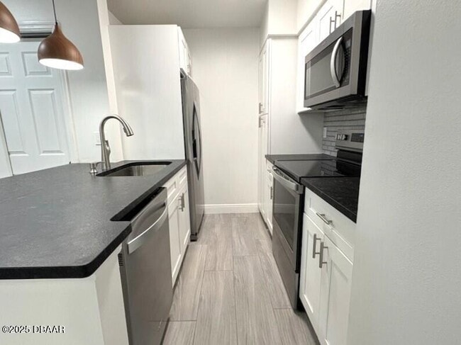 Photo - 1401 S Palmetto Ave Unit 203