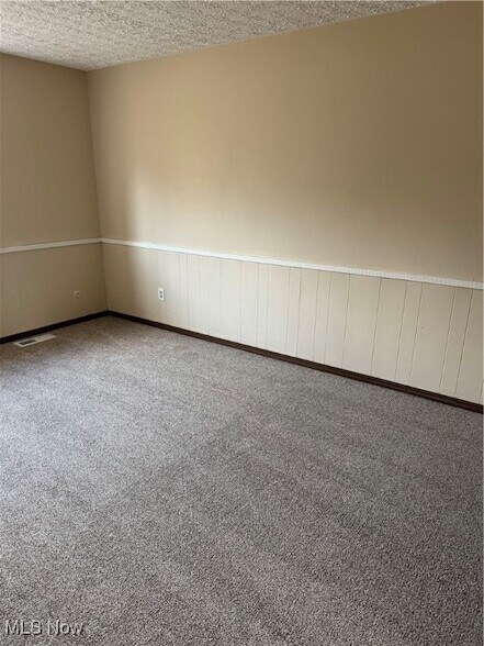 Photo - 4250 S Main St