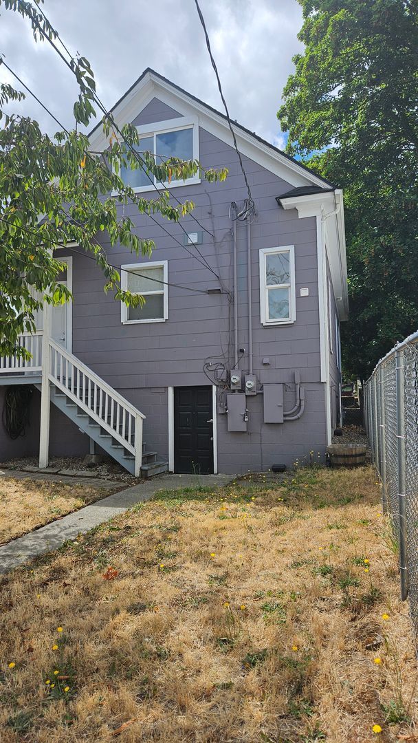 Photo - Super cute Duplex in Heart of Tacoma (Lowe...