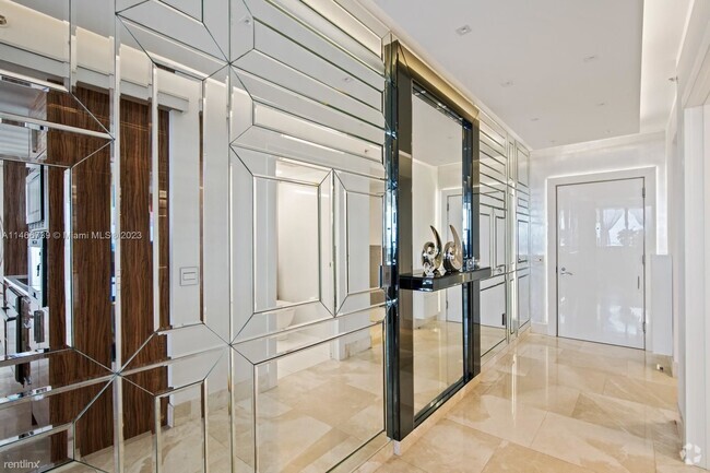 Building Photo - 3 br, 3.5 bath Condo - 5875 Collins Ave Ap... Unit Apt 1908