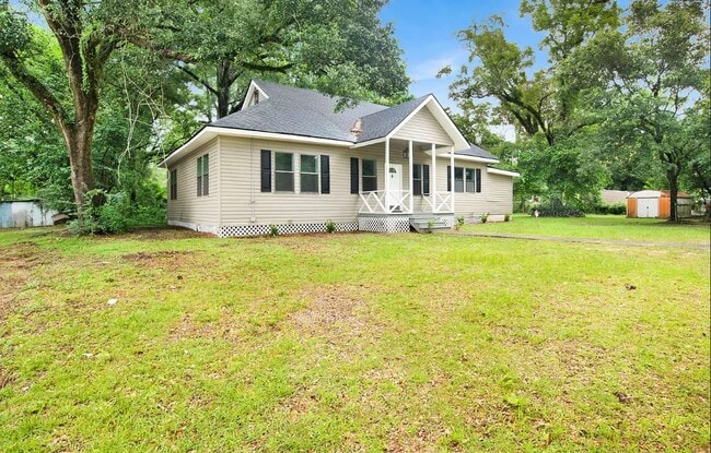 1633 Phillips Ln