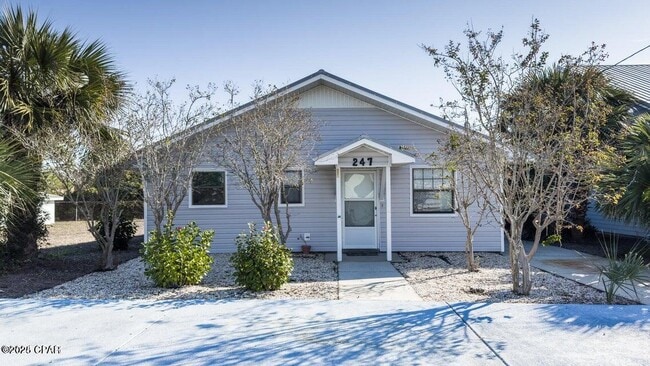 Photo - 247 Poinsettia Dr