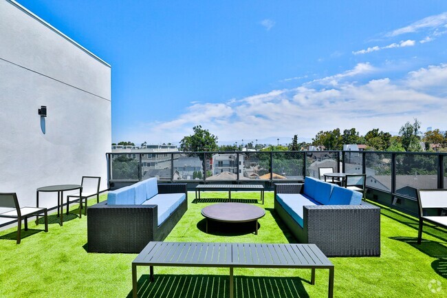 Building Photo - 1073 W Exposition Blvd Rental