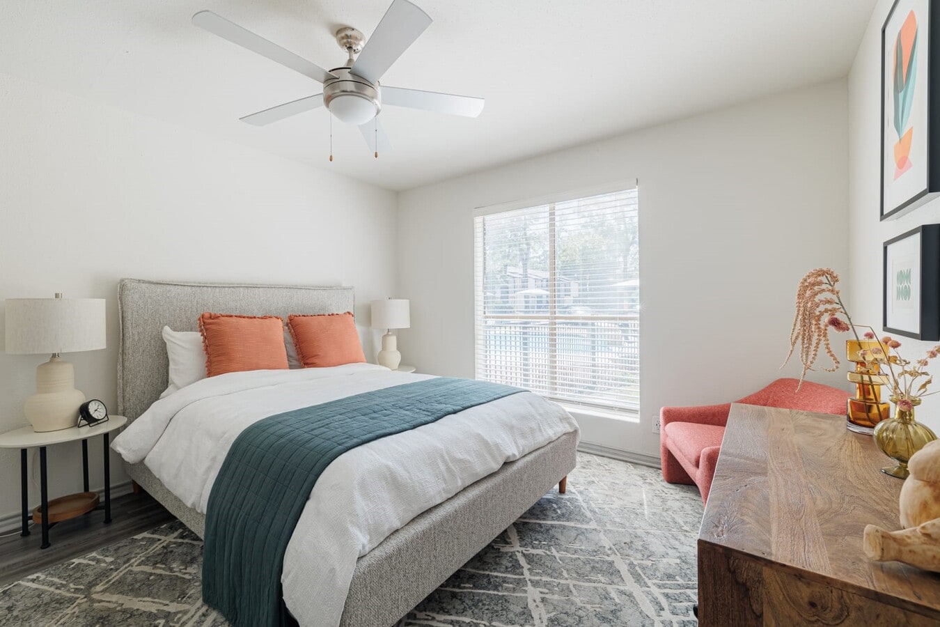 Photo - 200 Hollow Tree Ln