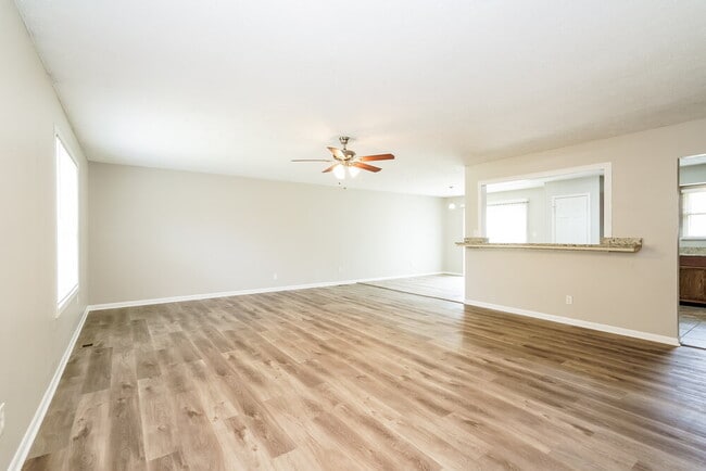 Photo - 819 Bitter Bark Ln