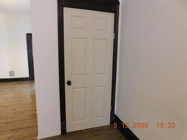 Photo - 445 N 53rd St