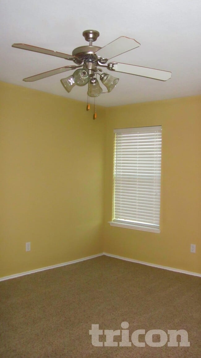 Photo - 1377 Meadowbrook Ln