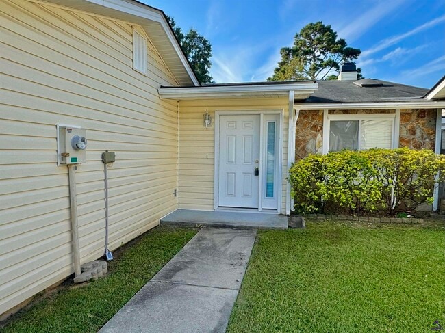 Photo - 130 Pleasant Hill Ct