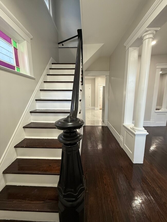 Photo - 438 Neville St