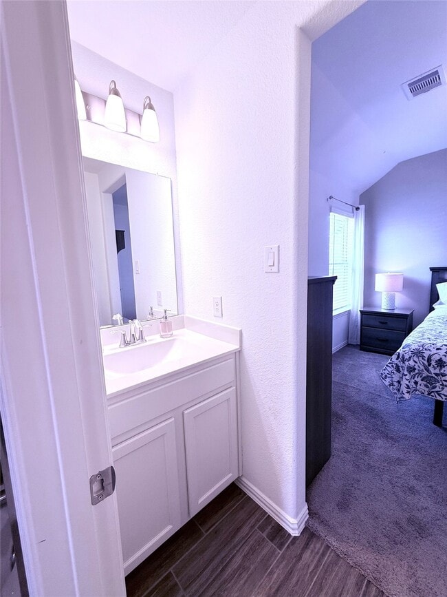 Building Photo - 246 Crest Sights Dr