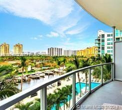 Photo - 3029 NE 188th St Unidad 619