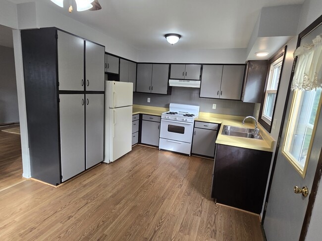 Building Photo - 152 Third St Unit #1 Rental
