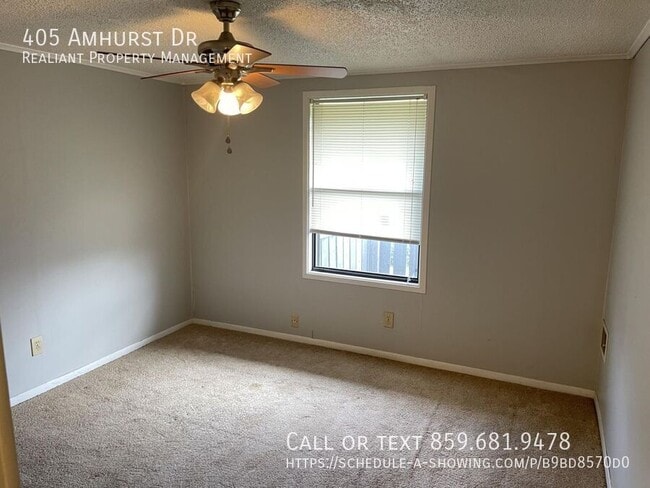 Photo - 405 Amhurst Dr