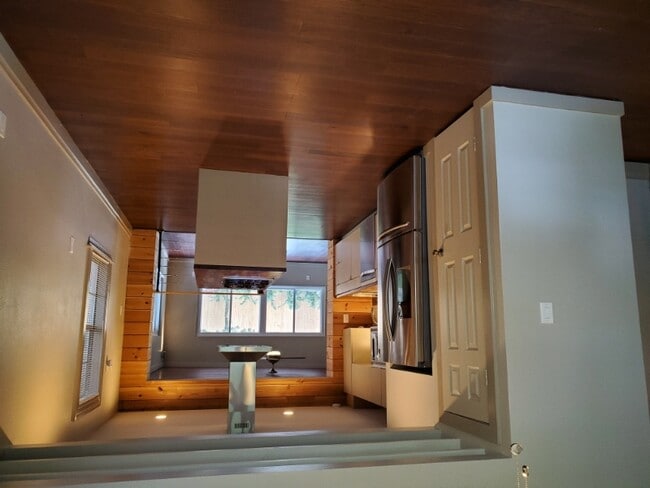 Photo - 356 Oak St