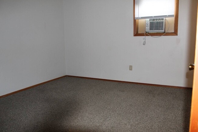 Photo - 1320 Maple Dr