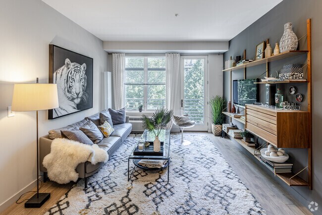 330 Angelo Cifelli Dr - 1BR, 1BA - 680SF - Living Room - 300 Somerset