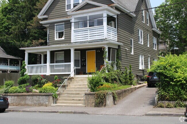 Building Photo - 47 Laurel St Unit 3 Rental