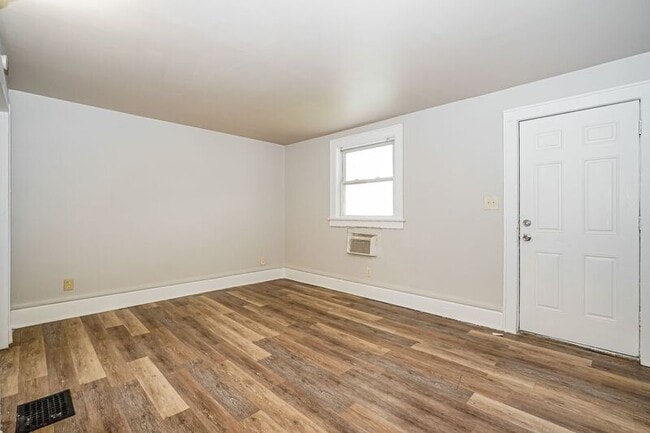 Photo - 2009 Sullivant Ave