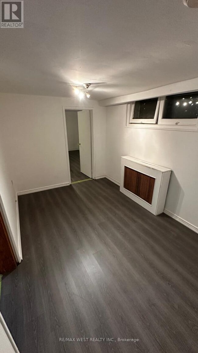 Photo - 93 Windermere Ave