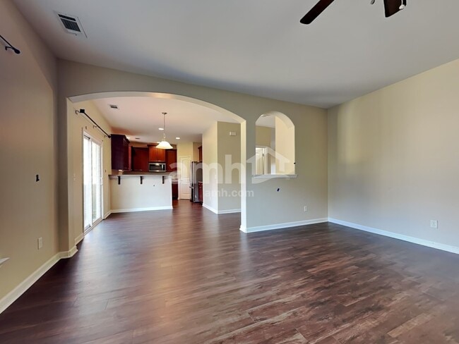 Photo - 170 Lake Pointe Dr