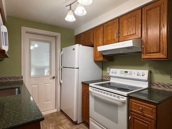 Photo - 849 Kewanna Ave