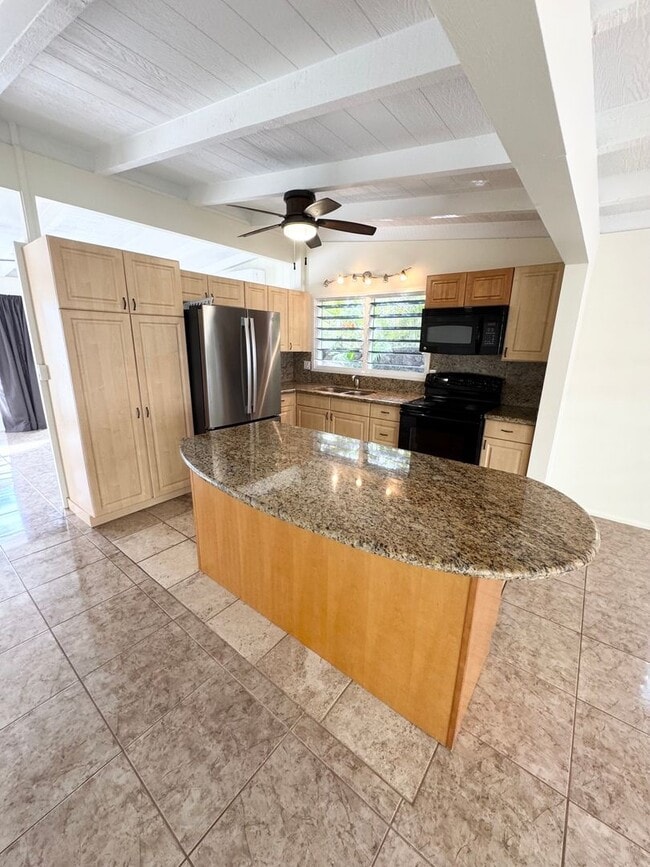 Photo - 3 bed, 2 bath w/ garage available first week of January!