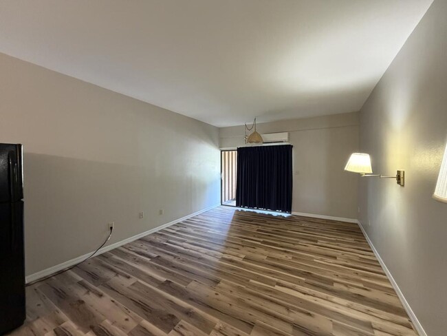 Photo - 2180 Country Club Dr Unit 208