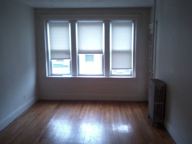 Building Photo - 116 Sutherland Rd