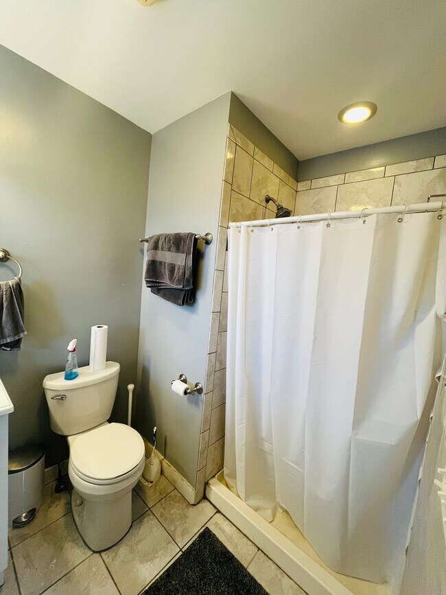 366 Hamilton St Unit 2