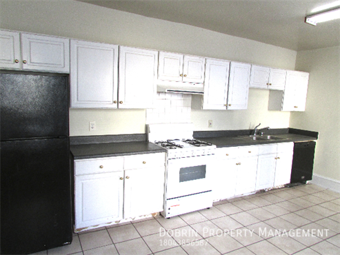 Photo - 704 W Clay St