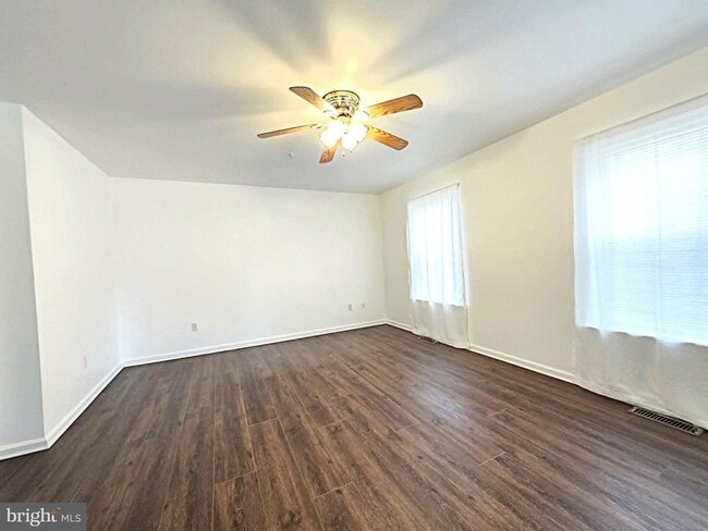 Photo - 1011 Granite Ct