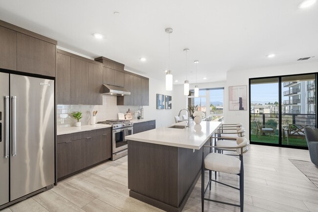 Photo - 3578 Rambla Pl Unit 303