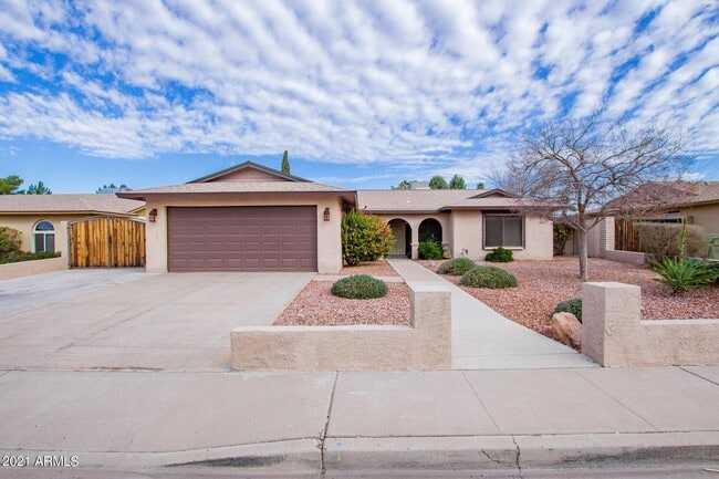 Building Photo - 5138 W Desert Cove Ave