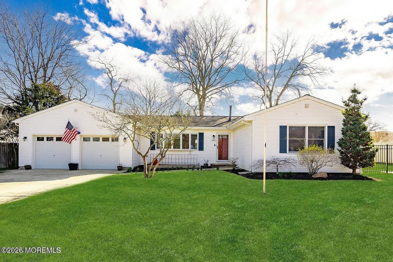 Photo - 1435 Flintoft Ave