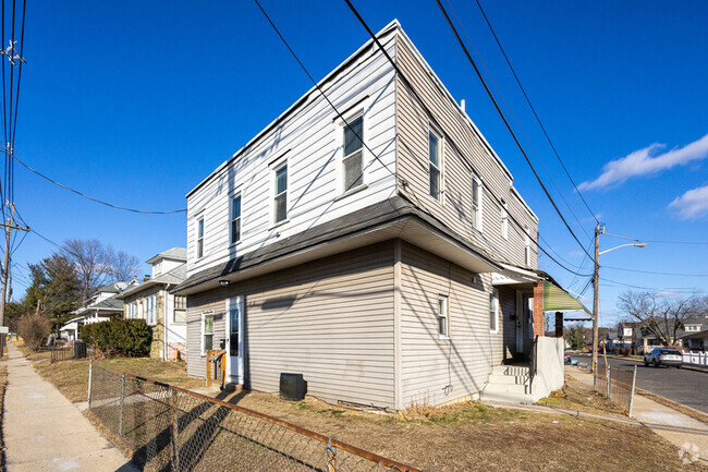 Building Photo - 701 N Warwick Rd Unit B Rental