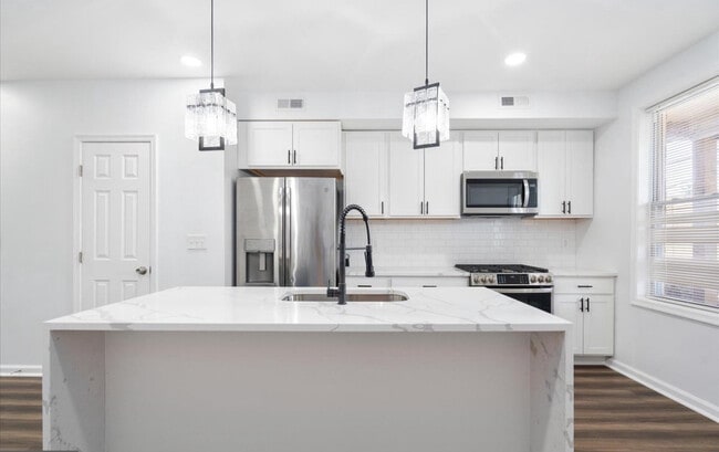 Photo - 905 N Linwood Ave