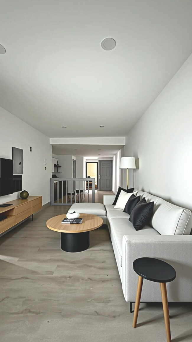 Building Photo - 655 S 11th St Unit 1 Rental