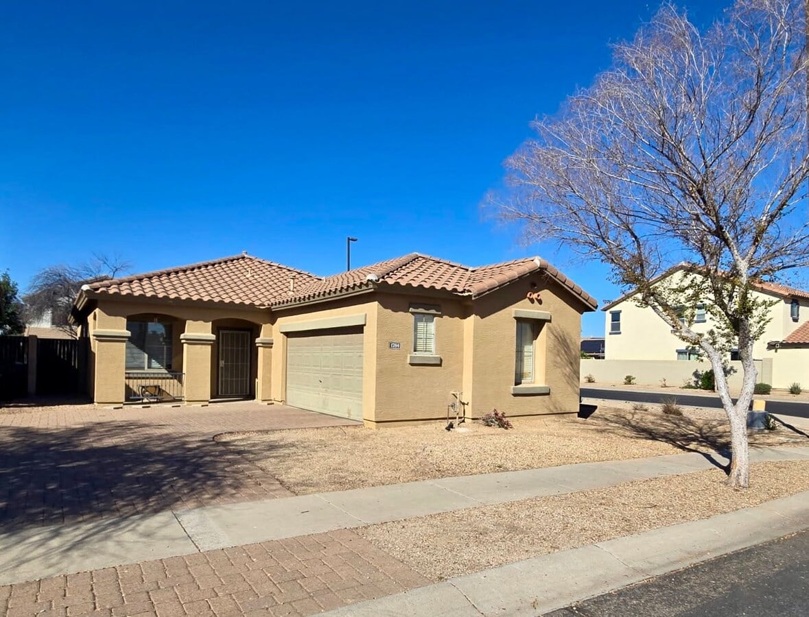 3-bedroom Gilbert home across from Park - 3-bedroom Gilbert home across from Park