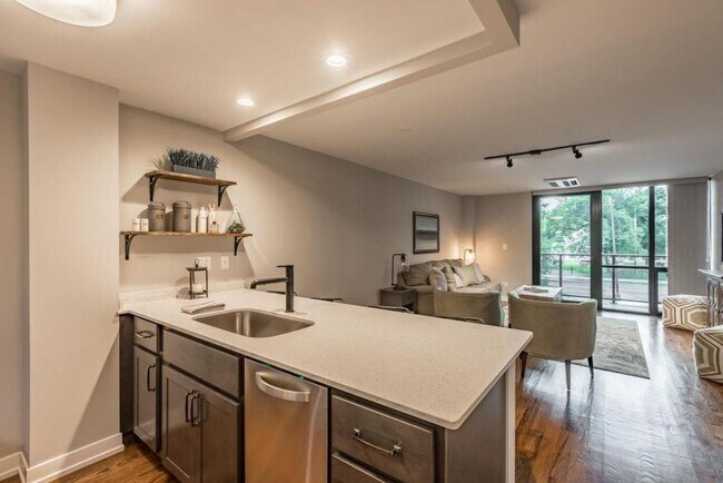 Photo - 0 bedroom in Chicago IL 60660 Unit 605